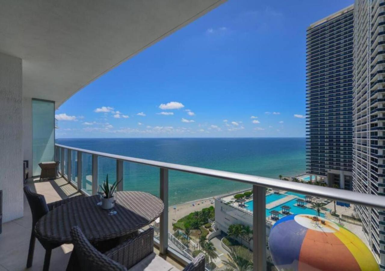 Beachfront Condo With Mesmerizing Views Голлівуд Екстер'єр фото